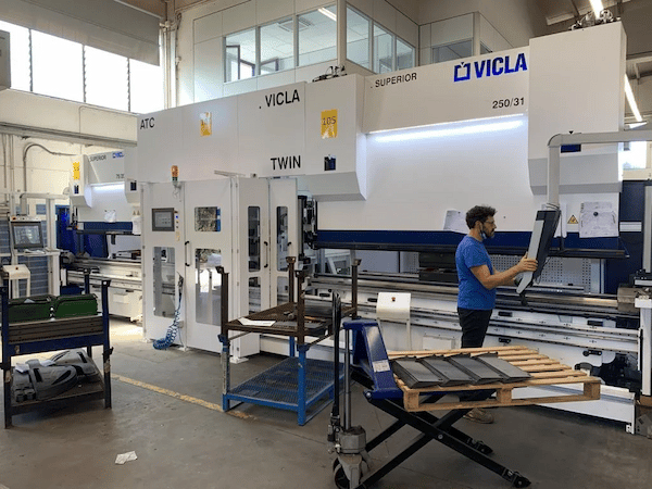 cambio utensili automatico per presse piegatrici